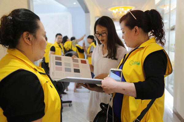 天然居硅藻泥第22期營(yíng)銷(xiāo)培訓(xùn)圓滿(mǎn)結(jié)業(yè)