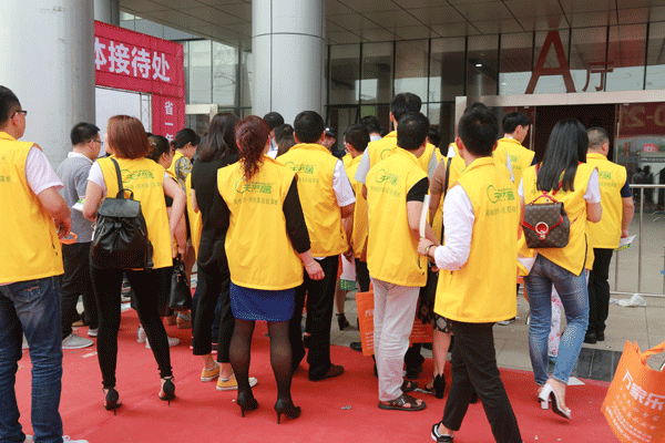 天然居硅藻泥第22期營(yíng)銷(xiāo)培訓(xùn)圓滿(mǎn)結(jié)業(yè)