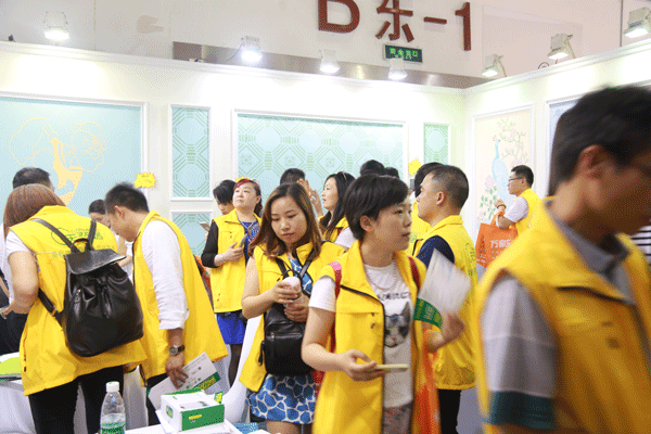 天然居硅藻泥第22期營(yíng)銷(xiāo)培訓(xùn)圓滿(mǎn)結(jié)業(yè)