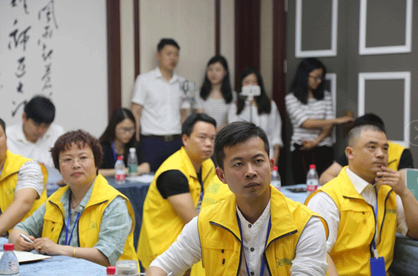 天然居硅藻泥第22期營(yíng)銷(xiāo)培訓(xùn)圓滿(mǎn)結(jié)業(yè)